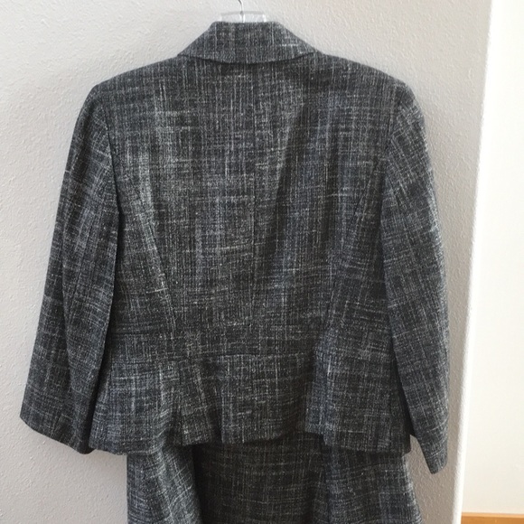 Ann Taylor Loft Suit jacket and skirt - Picture 4 of 5